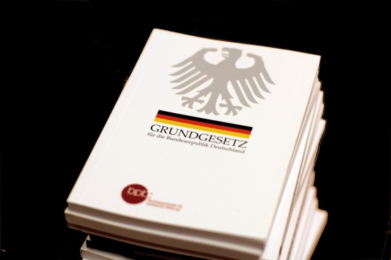 Grundgesetz 555x370